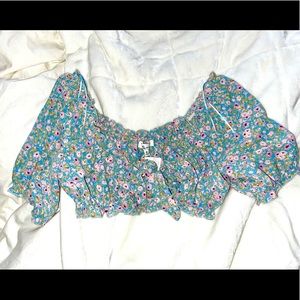 NWT- Tie Front Floral Crop Top